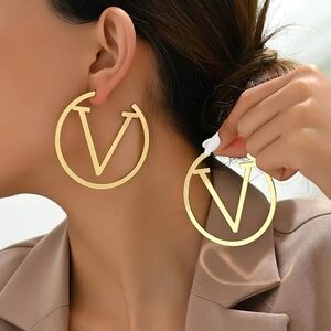 🆕️Elegant Golden Earrings